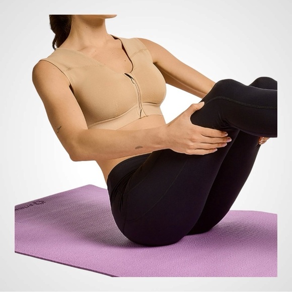 Tommie Copper Zip Up Shoulder Support Bra in Nude NWT - Picture 2 of 5